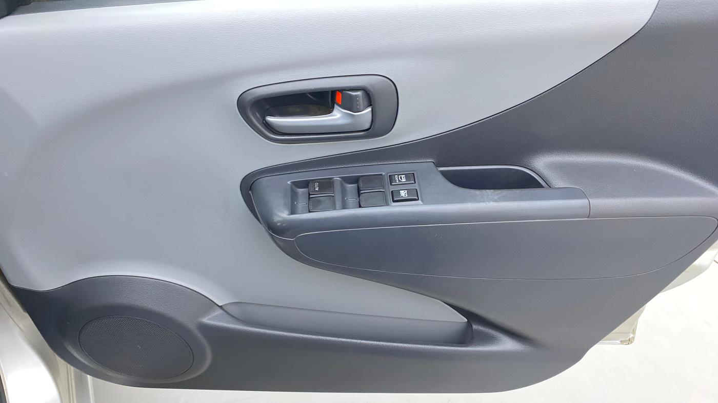 2011 Maruti A Star VXI (ABS) AT, Petrol, Automatic, 57,788 km, Driver Side Door Panels Control
