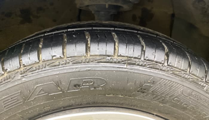 2015 Hyundai Xcent S 1.2, Petrol, Manual, 60,229 km, Right Front Tyre Tread
