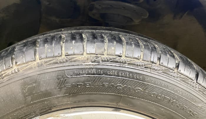 2015 Hyundai Xcent S 1.2, Petrol, Manual, 60,229 km, Left Front Tyre Tread