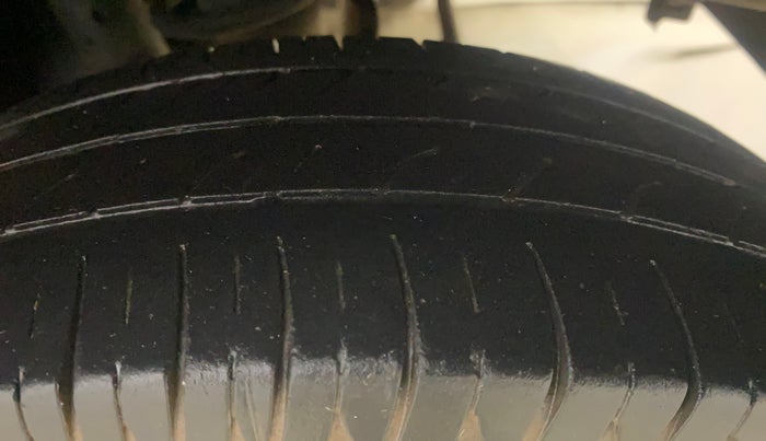 2013 Maruti Alto 800 VXI, Petrol, Manual, 70,140 km, Left Rear Tyre Tread