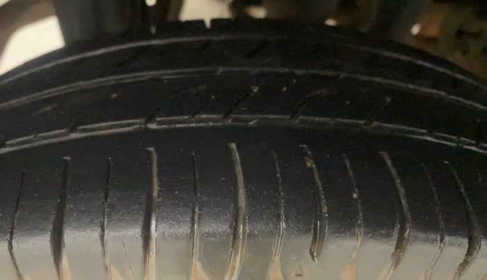 2013 Maruti Alto 800 VXI, Petrol, Manual, 70,140 km, Right Rear Tyre Tread