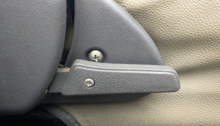 2013 Maruti Alto 800 VXI, Petrol, Manual, 70,140 km, Driver Side Adjustment Panel