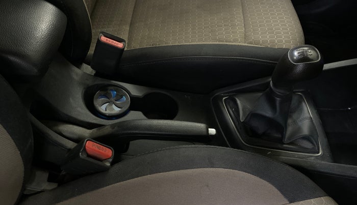 2018 Hyundai Elite i20 MAGNA EXECUTIVE 1.2, Petrol, Manual, 99,109 km, Gear Lever