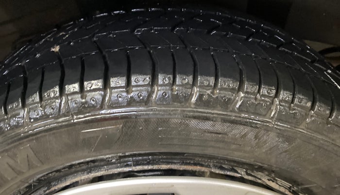 2018 Hyundai Elite i20 MAGNA EXECUTIVE 1.2, Petrol, Manual, 99,109 km, Right Rear Tyre Tread