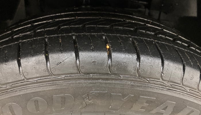 2022 Tata NEXON XMA PETROL, Petrol, Automatic, 20,674 km, Right Front Tyre Tread