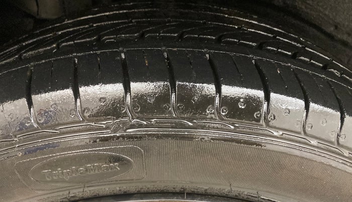 2022 Tata NEXON XMA PETROL, Petrol, Automatic, 20,674 km, Right Rear Tyre Tread