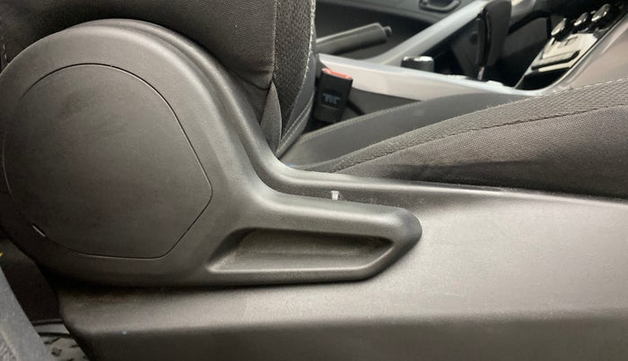 2022 Tata NEXON XMA PETROL, Petrol, Automatic, 20,674 km, Driver Side Adjustment Panel