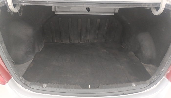 2016 Hyundai Verna 1.6 VTVT S, Petrol, Manual, 83,321 km, Boot Inside