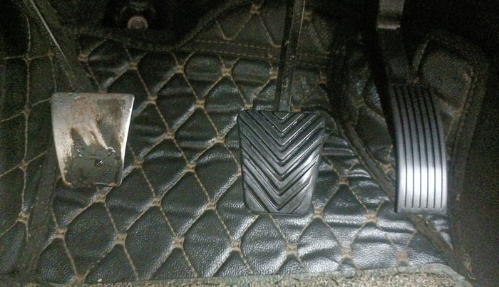 2016 Hyundai Verna 1.6 VTVT S, Petrol, Manual, 83,321 km, Pedals