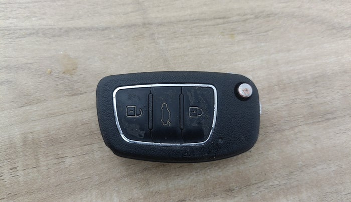 2016 Hyundai Verna 1.6 VTVT S, Petrol, Manual, 83,321 km, Key Close Up