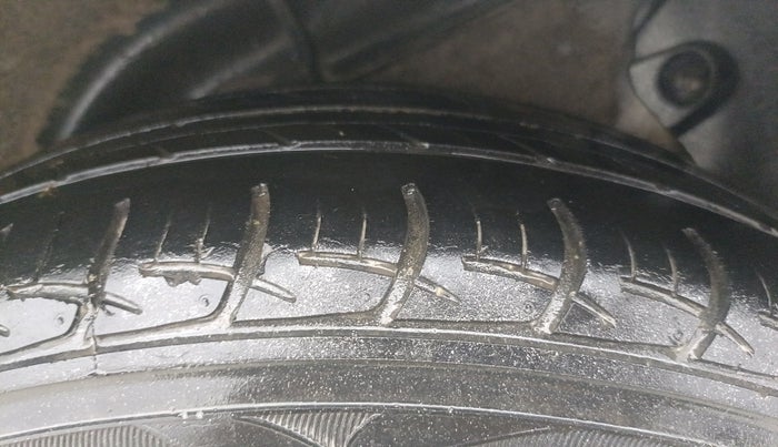 2016 Hyundai Verna 1.6 VTVT S, Petrol, Manual, 83,321 km, Left Rear Tyre Tread