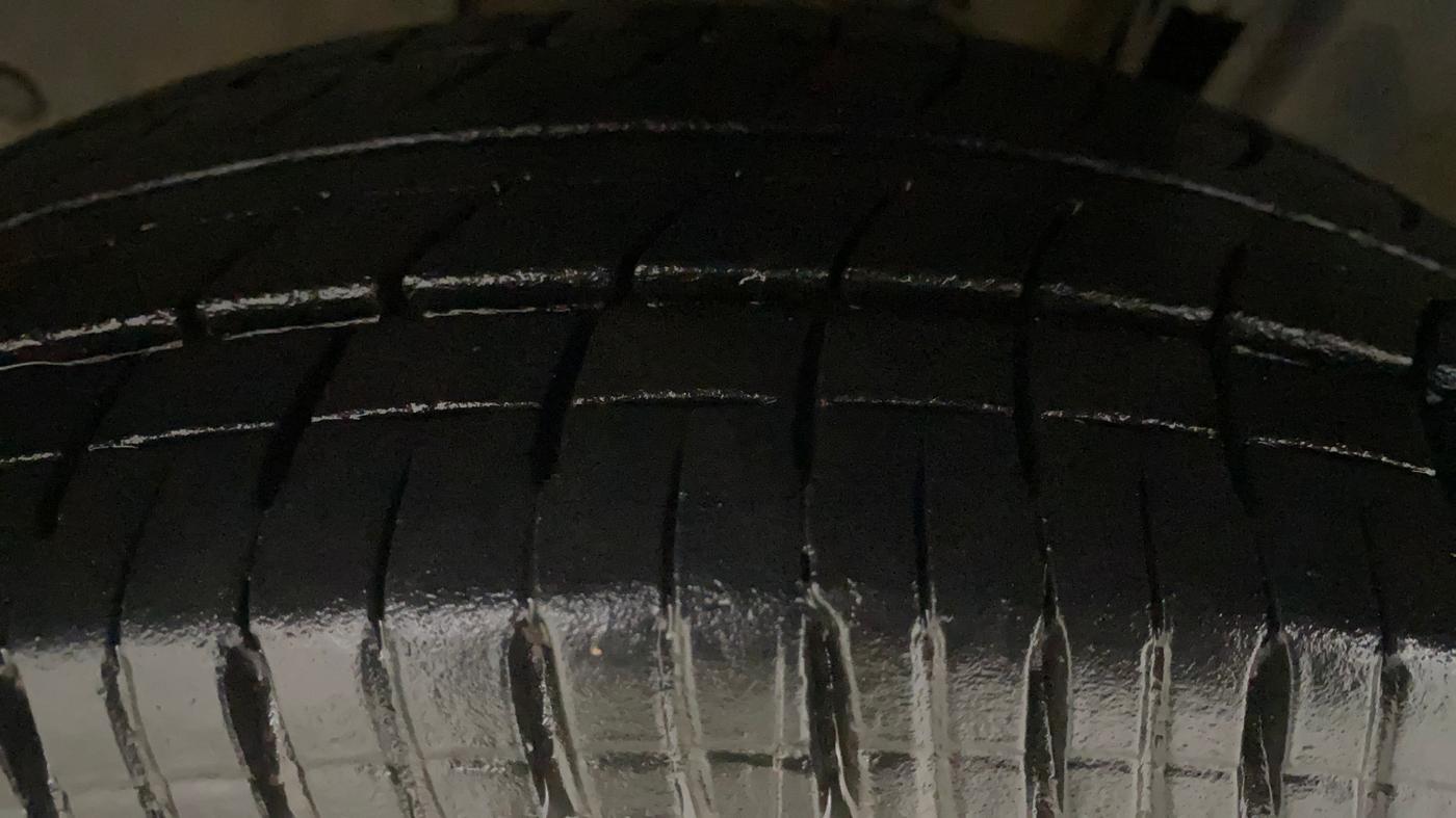 2019 Renault TRIBER RXT, Petrol, Manual, 84,521 km, Left Front Tyre Tread