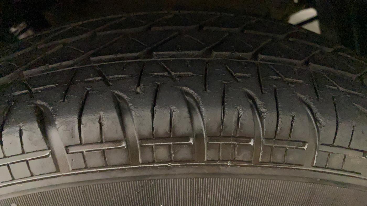2012 Maruti Ritz VXI, Petrol, Manual, 95,343 km, Left Rear Tyre Tread