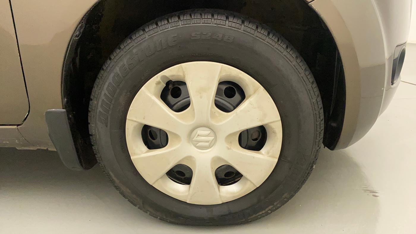 2012 Maruti Ritz VXI, Petrol, Manual, 95,343 km, Right Front Wheel