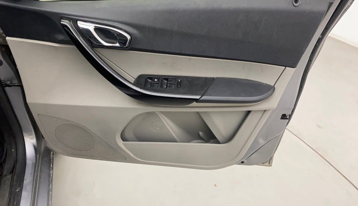 2019 Tata Tiago XZ PLUS PETROL, Petrol, Manual, 90,181 km, Driver Side Door Panels Control