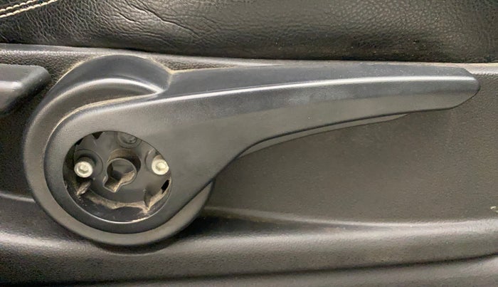 2019 Tata Tiago XZ PLUS PETROL, Petrol, Manual, 90,181 km, Driver Side Adjustment Panel