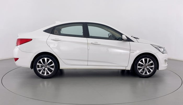 2016 Hyundai Verna FLUIDIC 1.6 SX VTVT, Petrol, Manual, 44,409 km, Right Side View