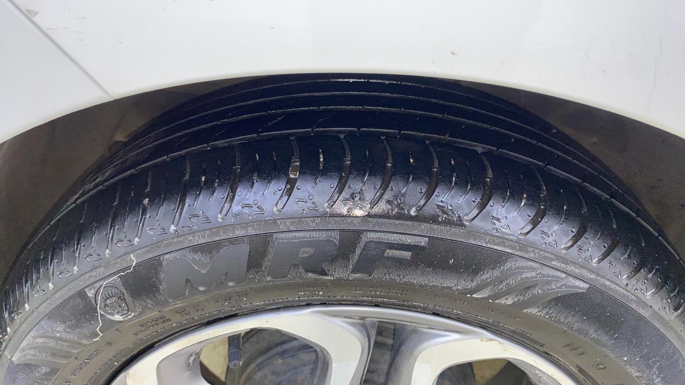 2019 Hyundai Elite i20 ASTA (O) CVT, Petrol, Automatic, 57,340 km, Right Rear Tyre Tread