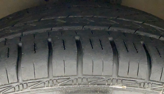2019 Maruti Celerio ZXI AMT, Petrol, Automatic, 26,426 km, Left Front Tyre Tread