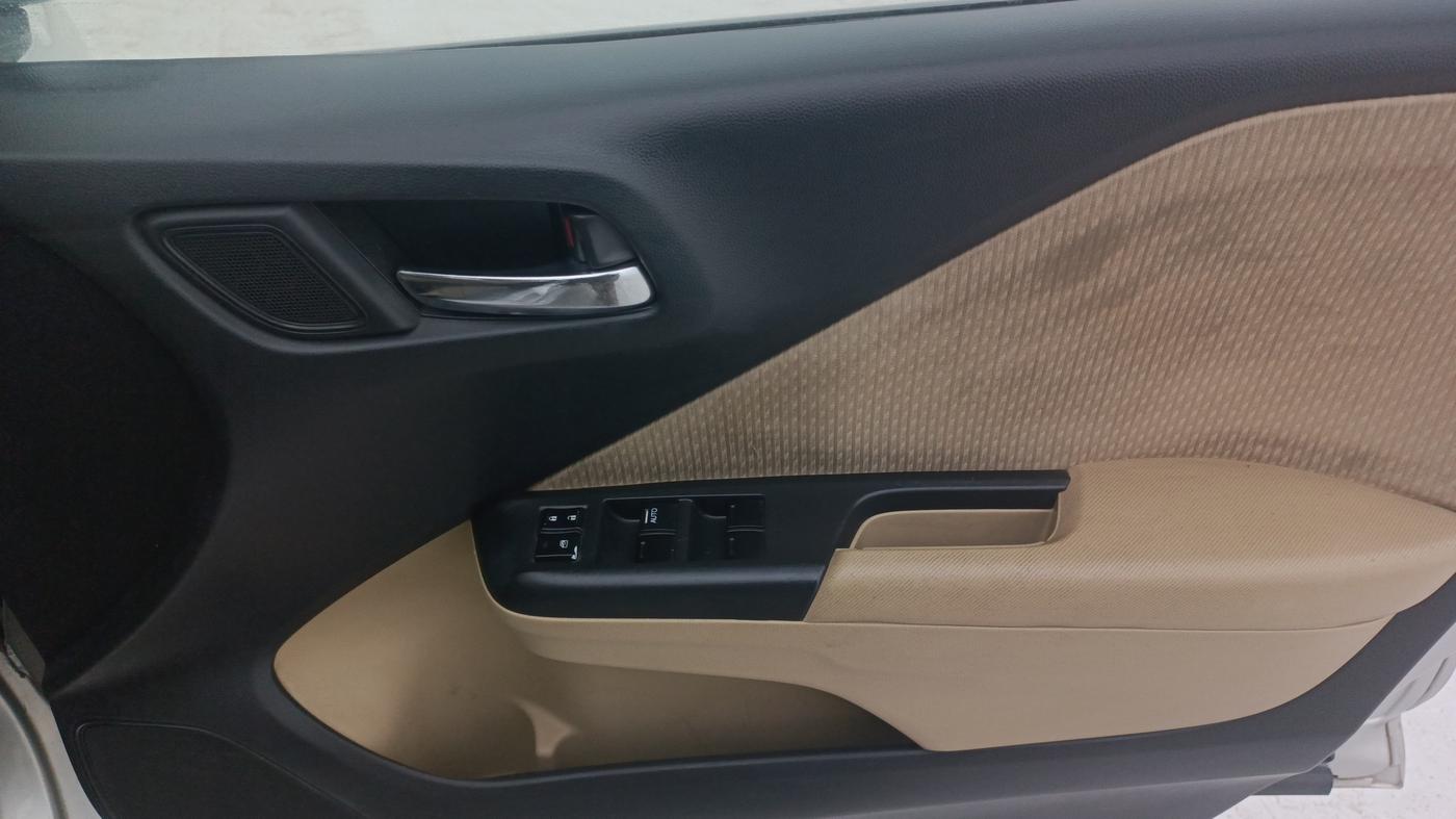 2017 Honda City 1.5L I-VTEC SV, Petrol, Manual, 97,645 km, Driver Side Door Panels Control