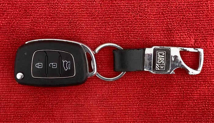2019 Hyundai VENUE S MT 1.2 KAPPA, Petrol, Manual, 12,910 km, Key Close Up