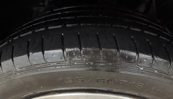 2019 Tata NEXON XM PETROL, CNG, Manual, 33,686 km, Left Front Tyre Tread
