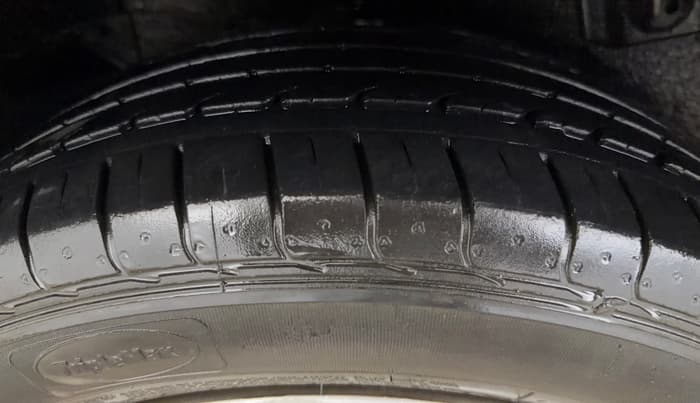 2019 Tata NEXON XM PETROL, CNG, Manual, 33,686 km, Right Rear Tyre Tread