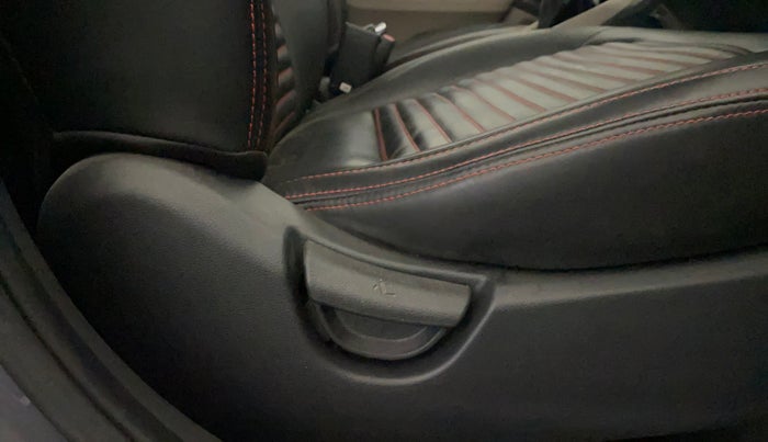 2016 Hyundai Grand i10 SPORTZ 1.2 KAPPA VTVT, Petrol, Manual, 30,747 km, Driver Side Adjustment Panel