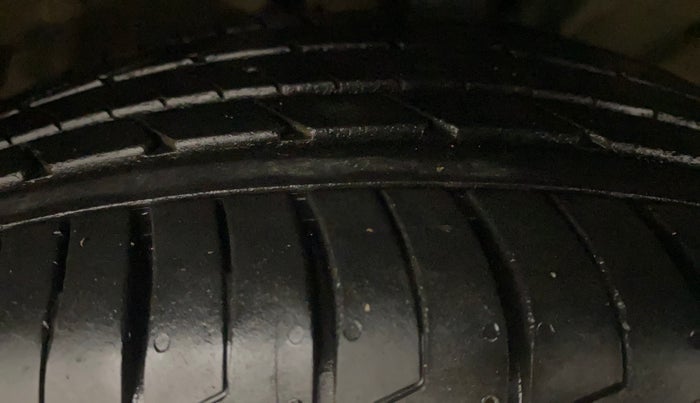 2021 KIA SELTOS HTX 1.5 PETROL, Petrol, Manual, 48,395 km, Right Front Tyre Tread