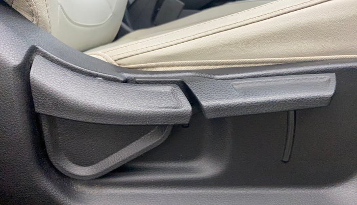 2021 KIA SELTOS HTX 1.5 PETROL, Petrol, Manual, 48,395 km, Driver Side Adjustment Panel