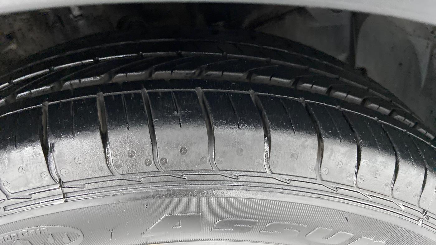 2017 Honda WR-V 1.2 i-VTEC S MT, Petrol, Manual, 62,874 km, Right Front Tyre Tread