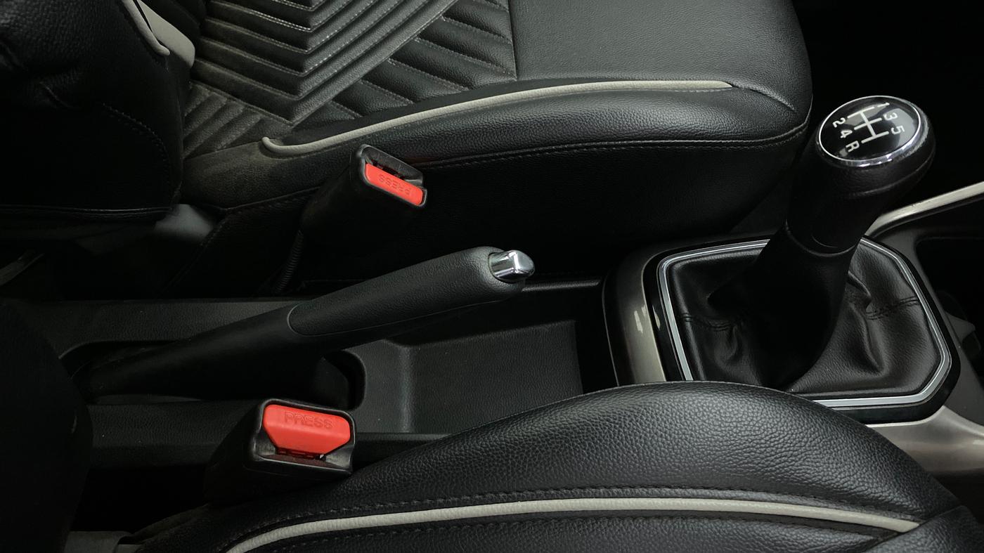 2019 Maruti IGNIS DELTA 1.2 K12, Petrol, Manual, 17,479 km, Gear Lever