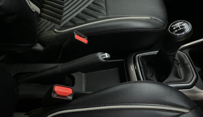 2019 Maruti IGNIS DELTA 1.2 K12, Petrol, Manual, 17,479 km, Gear Lever