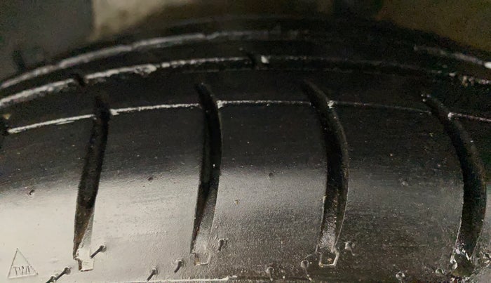 2018 Hyundai NEW SANTRO SPORTZ CNG, CNG, Manual, 69,188 km, Left Front Tyre Tread