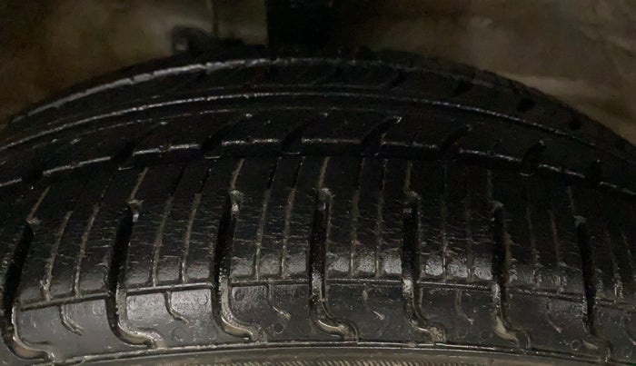 2018 Maruti Wagon R 1.0 VXI, Petrol, Manual, 38,157 km, Right Front Tyre Tread