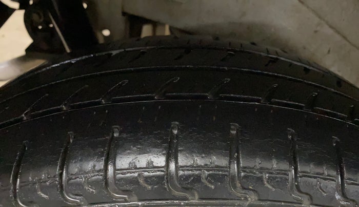 2018 Maruti Wagon R 1.0 VXI, Petrol, Manual, 38,157 km, Right Rear Tyre Tread