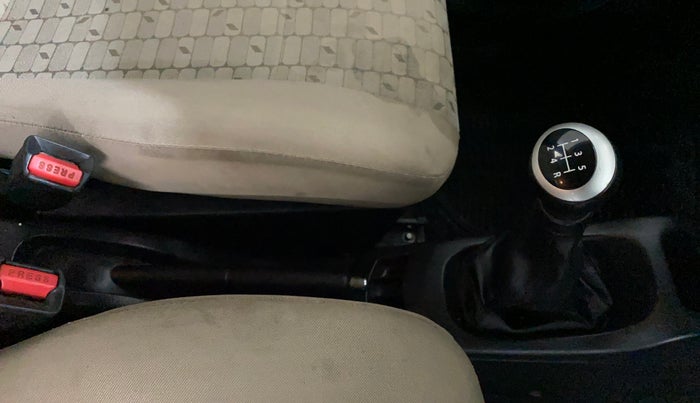 2018 Maruti Wagon R 1.0 VXI, Petrol, Manual, 38,157 km, Gear Lever