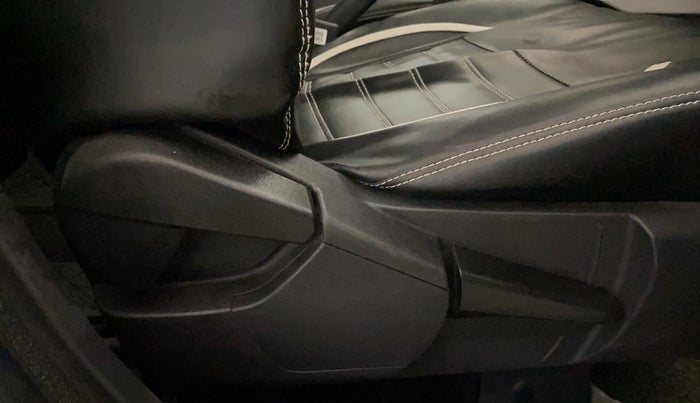 2023 Nissan MAGNITE XV MT, Petrol, Manual, 12,236 km, Driver Side Adjustment Panel