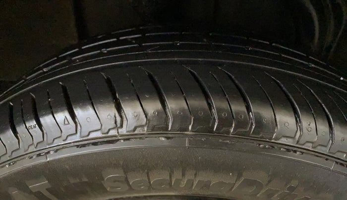 2023 Nissan MAGNITE XV MT, Petrol, Manual, 12,236 km, Right Rear Tyre Tread