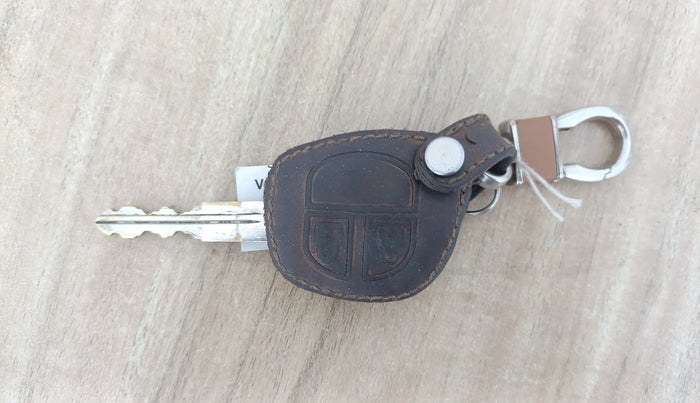 2020 Maruti Swift VXI, Petrol, Manual, 1,20,106 km, Key Close Up