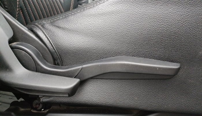 2020 Maruti Swift VXI, Petrol, Manual, 1,20,106 km, Driver Side Adjustment Panel