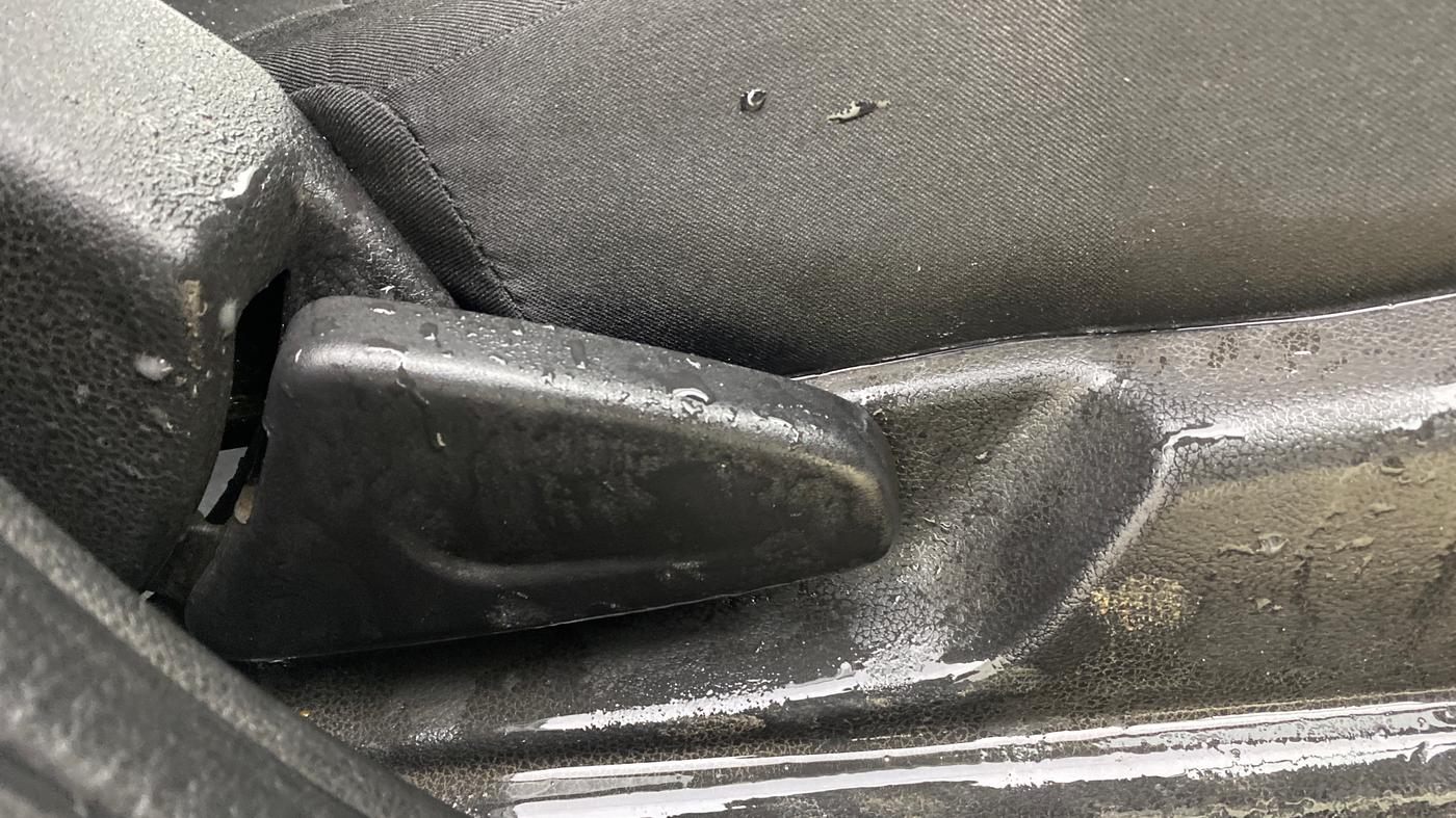2017 Renault Kwid RXT 0.8, Petrol, Manual, 1,13,911 km, Driver Side Adjustment Panel