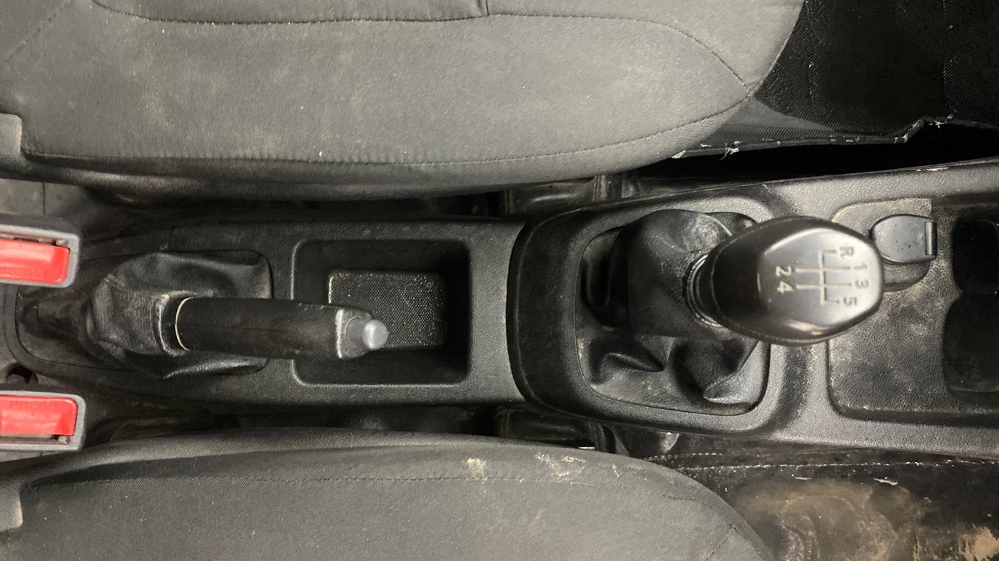 2017 Renault Kwid RXT 0.8, Petrol, Manual, 1,13,911 km, Gear Lever