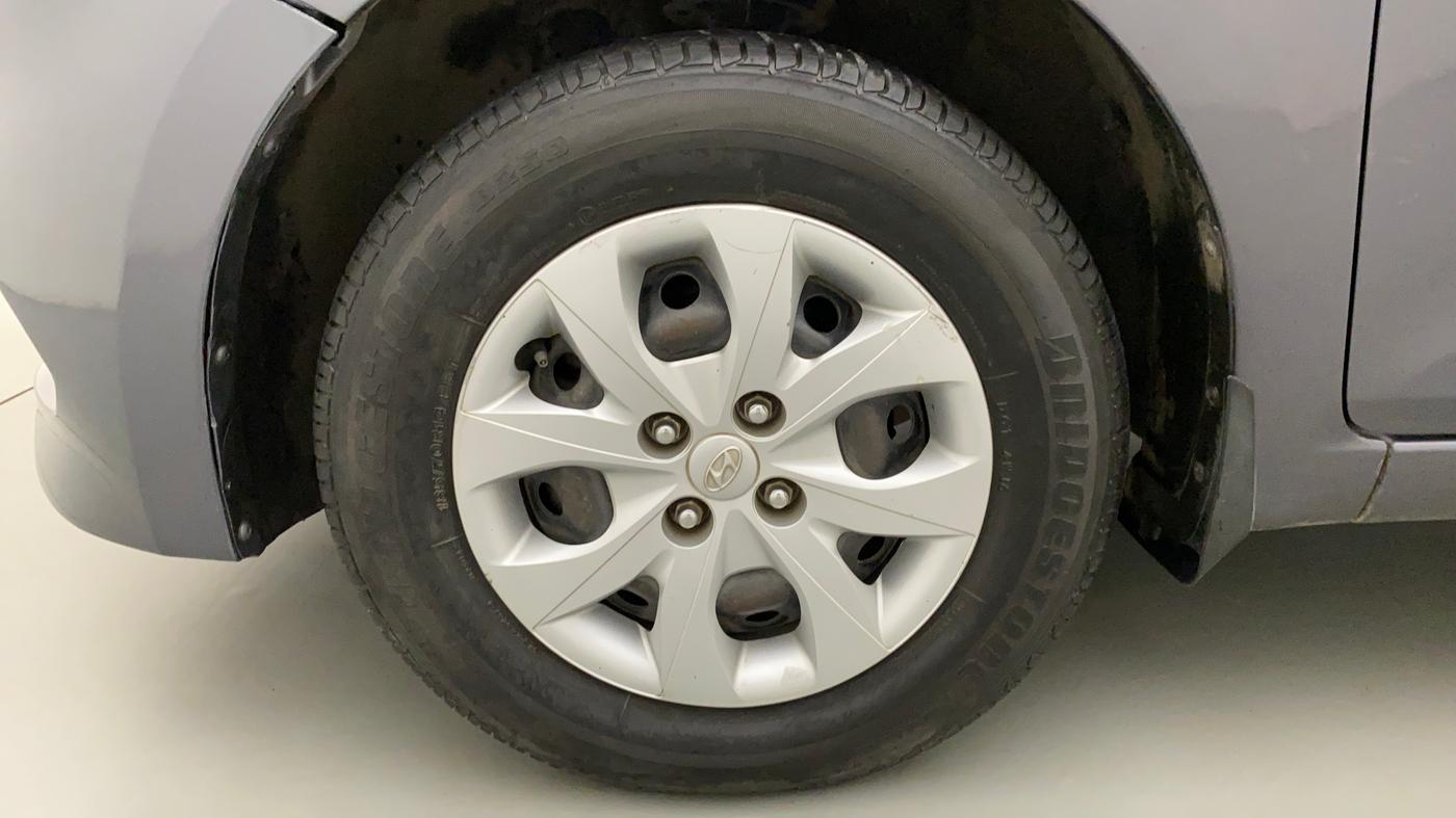 2015 Hyundai Elite i20 MAGNA 1.2, Petrol, Manual, 26,432 km, Left Front Wheel