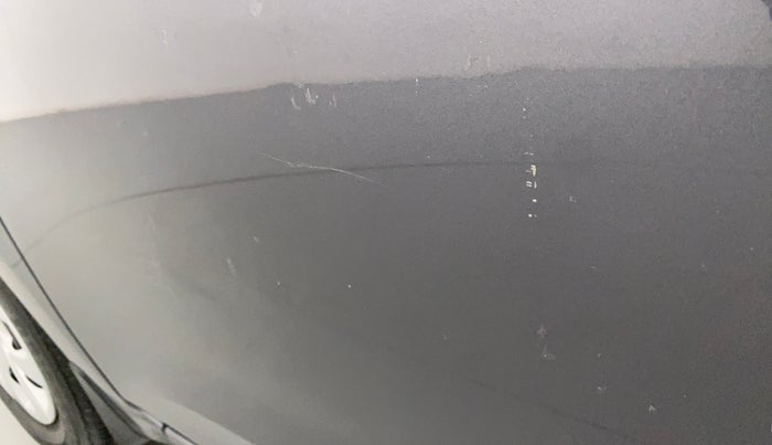 2015 Hyundai Elite i20 MAGNA 1.2, Petrol, Manual, 26,432 km, Front passenger door - Minor scratches