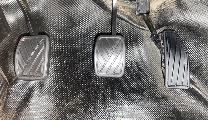 2019 Maruti Swift VXI, Petrol, Manual, 23,219 km, Pedals