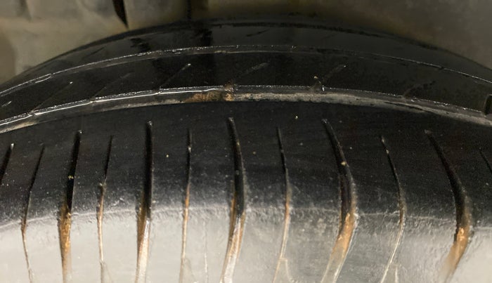 2012 Maruti Ertiga VDI, Diesel, Manual, 98,413 km, Right Rear Tyre Tread