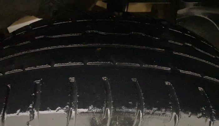 2019 Renault Duster 85 PS RXS MT DIESEL, Diesel, Manual, 45,163 km, Left Rear Tyre Tread