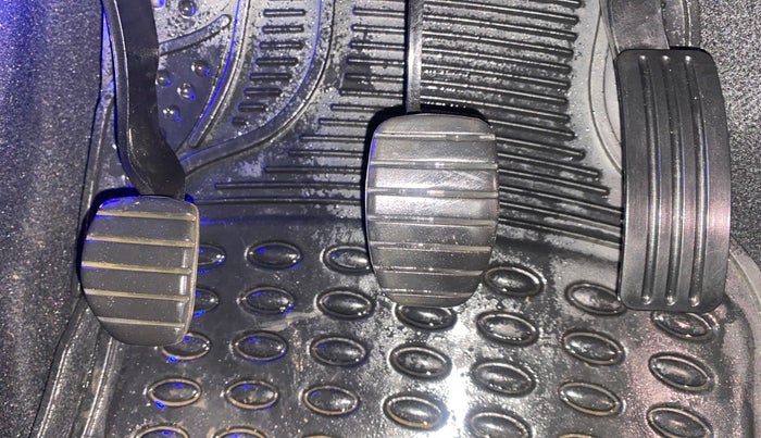 2019 Renault Duster 85 PS RXS MT DIESEL, Diesel, Manual, 45,163 km, Pedals