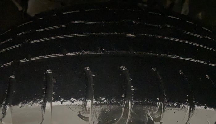 2019 Renault Duster 85 PS RXS MT DIESEL, Diesel, Manual, 45,163 km, Left Front Tyre Tread